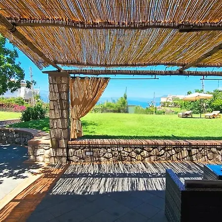 Coralia Con Giardino فيلة