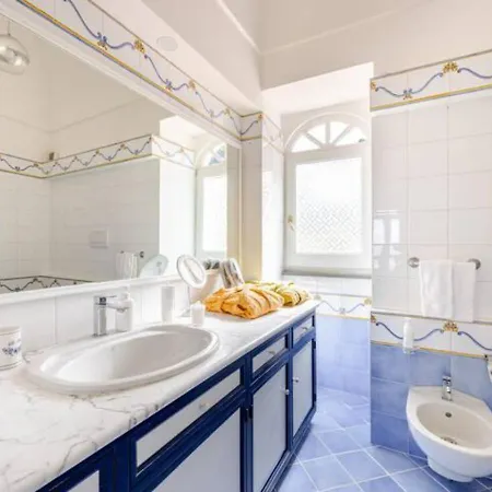 فيلة Coralia With Seaview - 10 Minute Walk To The Piazzetta *