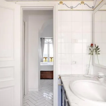 Coralia With Seaview - 10 Minute Walk To The Piazzetta فيلة