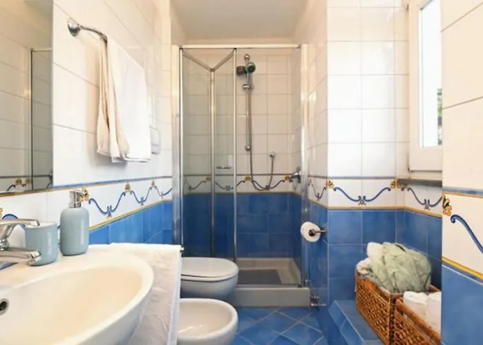 فيلة Coralia Con Giardino *