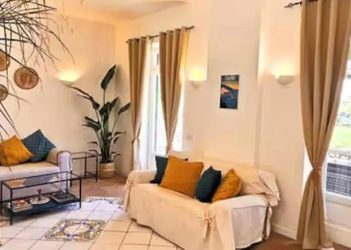 Coralia Con Giardino Marina Grande (Capri)