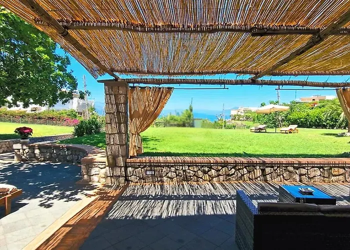 Coralia Con Giardino فيلة