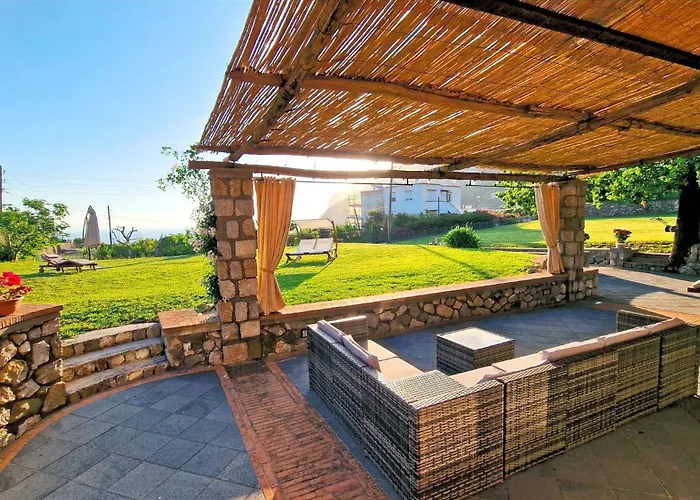 Coralia Vista Mare E Giardino Privato Marina Grande (Capri)