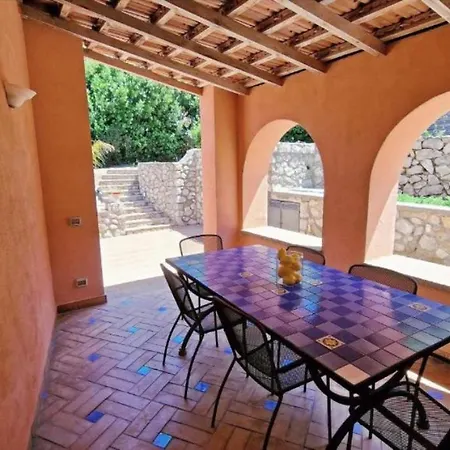 Villa Coralia Con Giardino *