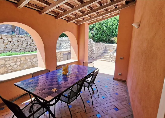 Coralia Vista Mare E Giardino Privato Villa