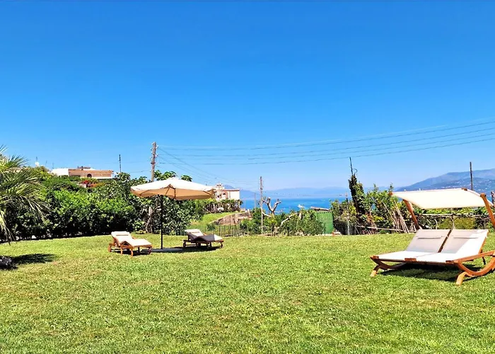 Coralia Vista Mare E Giardino Privato *